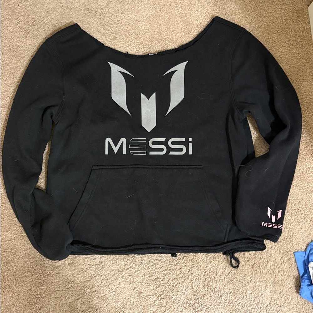 OFF SHOULDR MESSI LIGHTLY CROPPED  Black Holographic Logo Sweatshirt